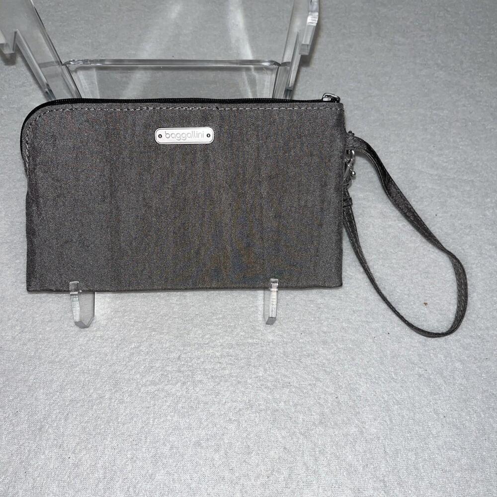 Baggallini Silver/Gray Wristlet RFID Zip Clutch Nylon